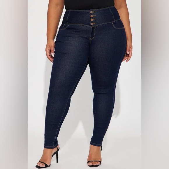 NWOT Button High Rise Fly Jeans Dark Wash Super Stretch Plus Size - Picture 2 of 8